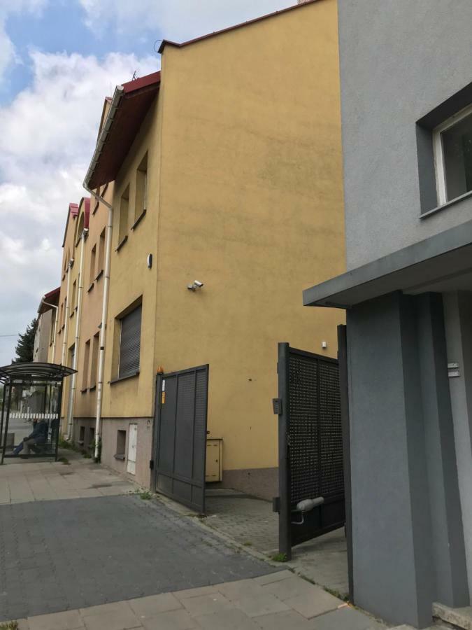 Clarus Mons Studio Ostello Częstochowa Esterno foto