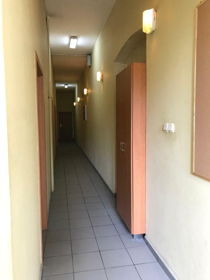 Clarus Mons Studio Ostello Częstochowa Esterno foto