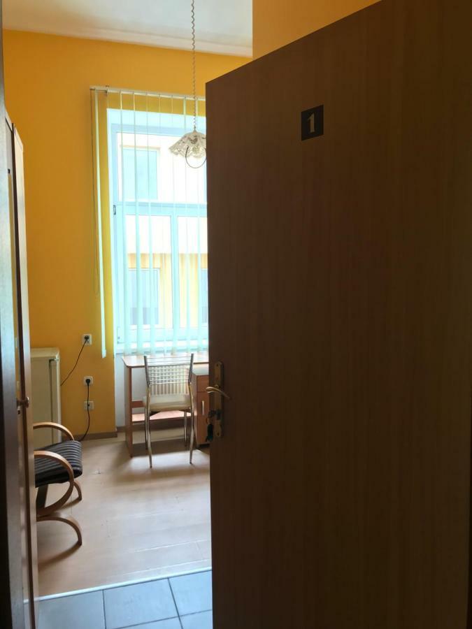 Clarus Mons Studio Ostello Częstochowa Esterno foto